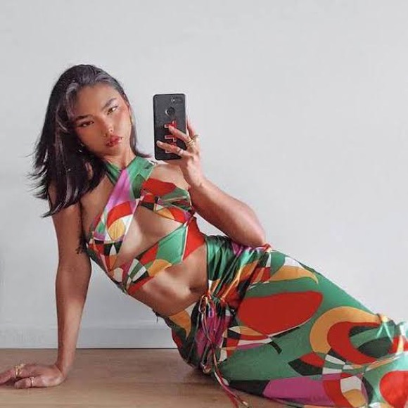 Geometric shape top and matching skirt set - Picture 2 of 8